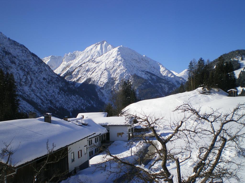 Hôtel Haus Bergfrieden à Bach  Extérieur photo